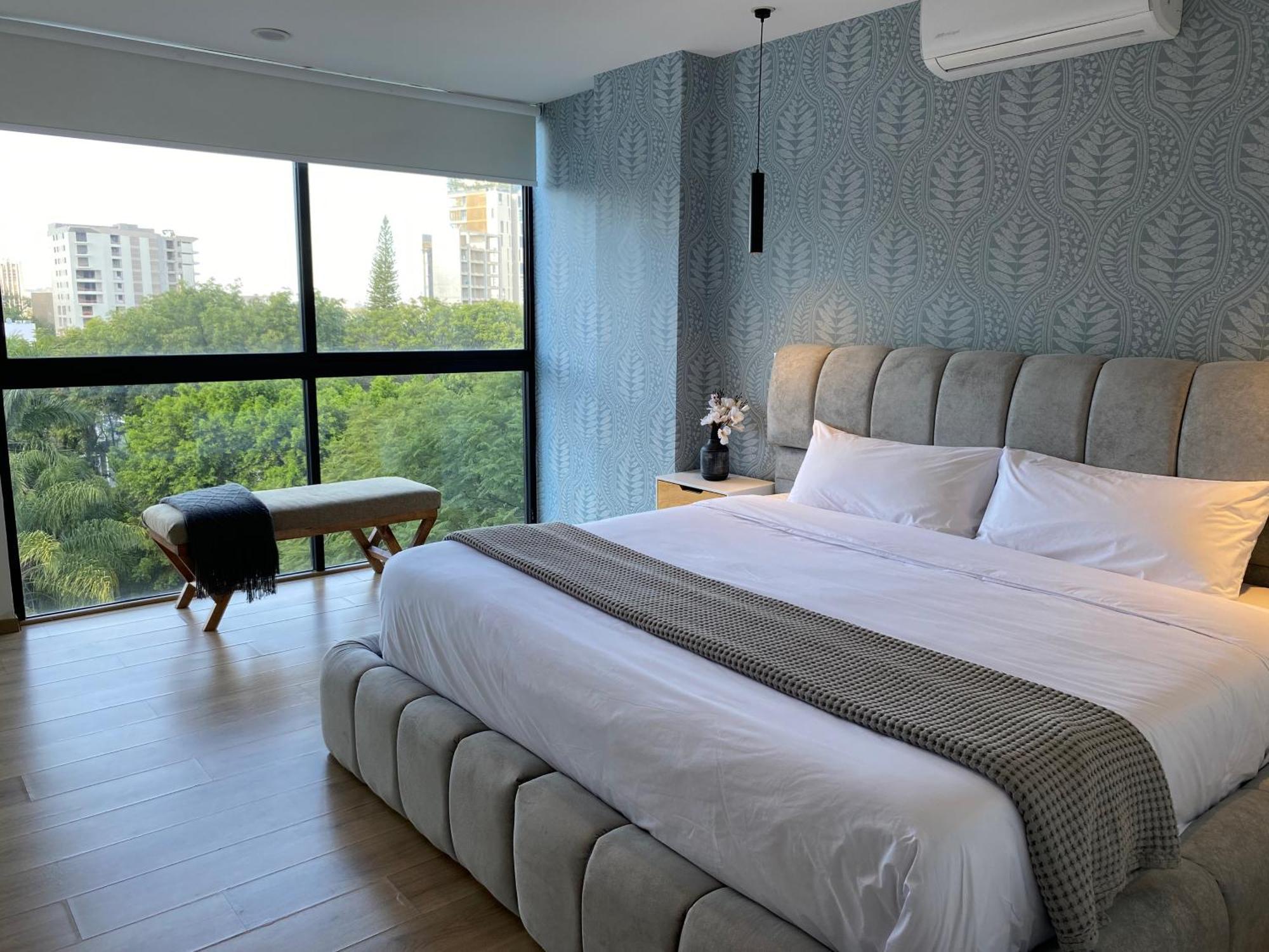 Dreamhaus Guadalajara Country Club Aparthotel ภายนอก รูปภาพ