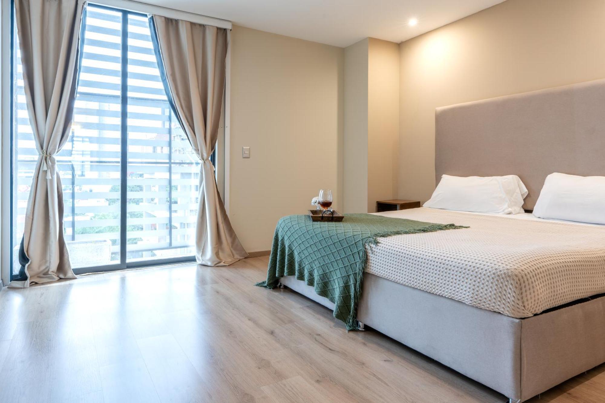 Dreamhaus Guadalajara Country Club Aparthotel ภายนอก รูปภาพ